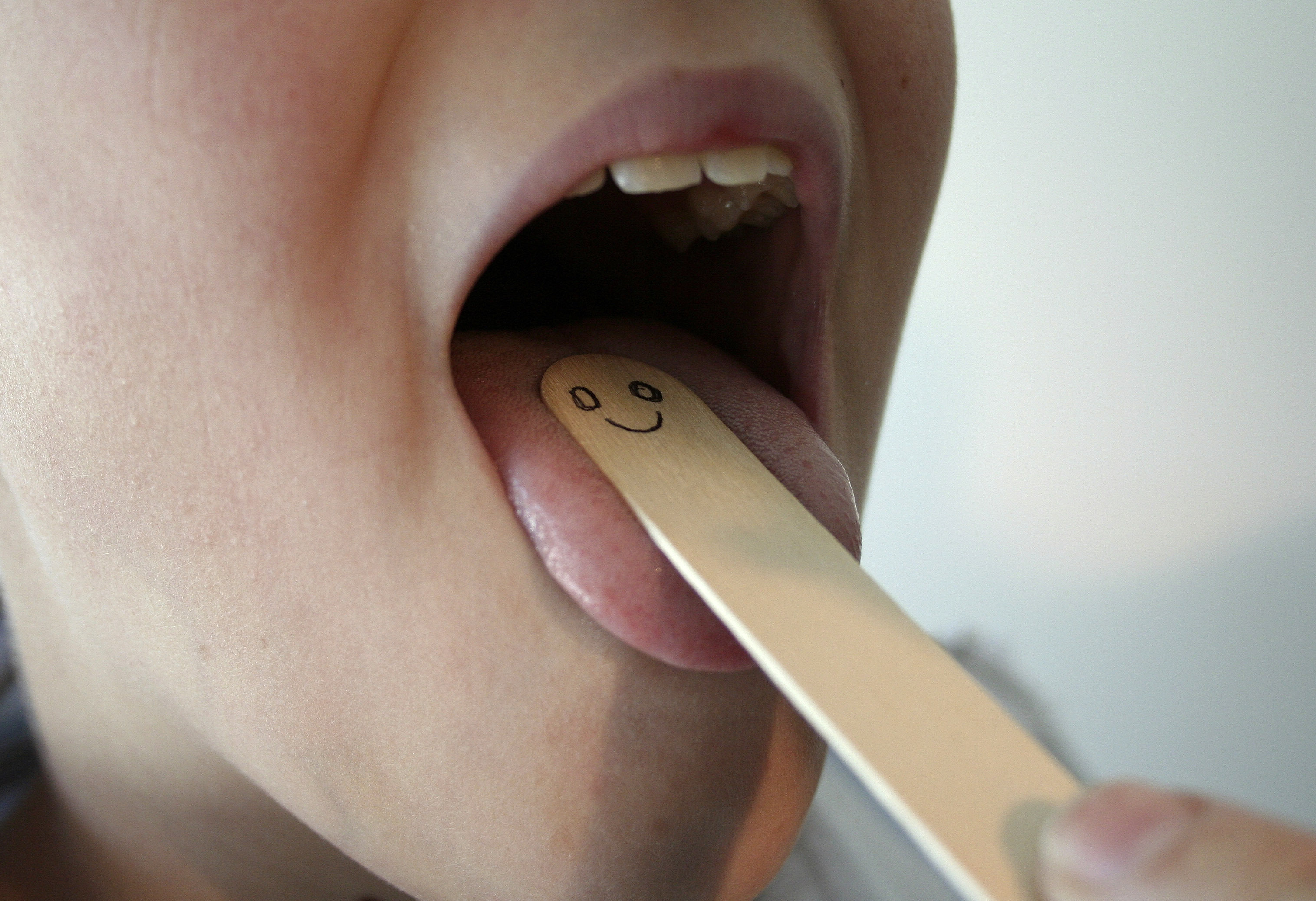 Mom Who Let Daughter Lick Tongue Depressor Arrested Faces 30 Years