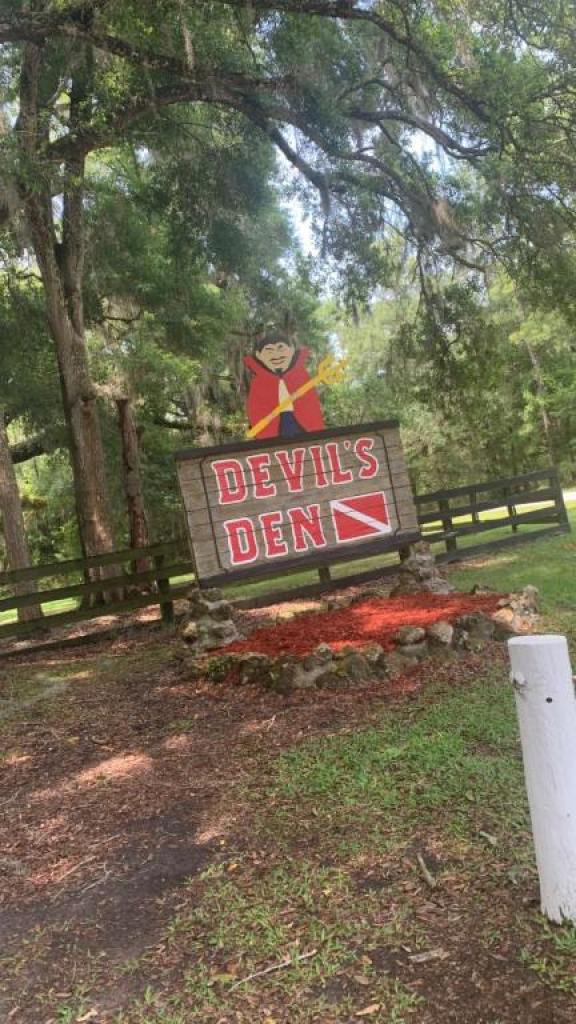 Devil's Den Sign