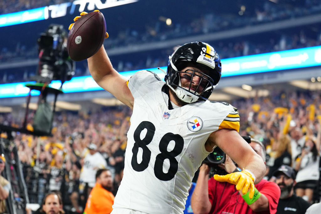 LAS VEGAS, NEVADA - SEPTEMBER 24: Pat Freiermuth #88 of the Pittsburgh Steelers celebrates a touchdown in the game against the Las Vegas Raiders during the third quarter at Allegiant Stadium on September 24, 2023 in Las Vegas, Nevada. (Photo by Chris Unger/Getty Images)